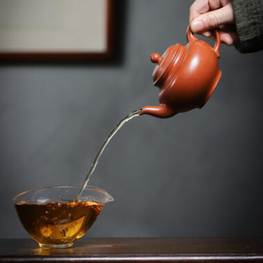 Yixing Zisha Teapot [Xiao Ying] (Jiang Po Ni – 220ml)