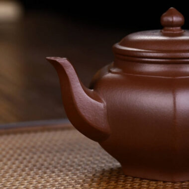 Full Handmade Yixing Zisha Teapot [Liufang Xiao Ying Pot] (Di Cao Qing – 280ml)