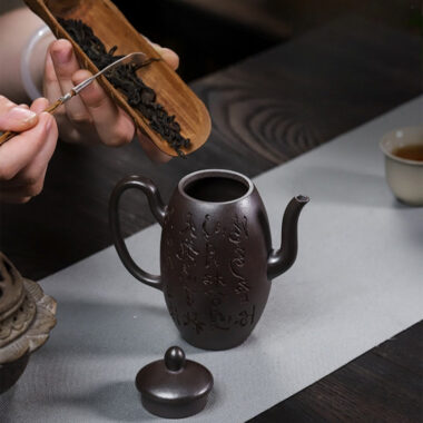 Full Handmade Yixing Zisha Teapot [Tian Zhu] (Tian Qing Ni – 200ml)