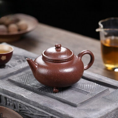 Full Handmade Yixing Zisha Teapot [Shui Ping Tripod] (Tao Hua Ni – 210ml)