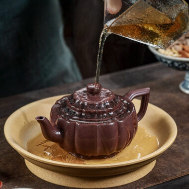 Full Handmade Yixing Zisha Teapot [Jin Wen Yu Wan] (Zi Ni – 300ml)