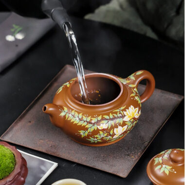Full Handmade Yixing Zisha Teapot [Chun Hua Qiu Shi] (Yi Jin  Zi Ni – 470ml)