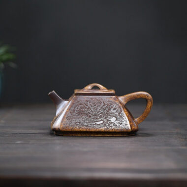 Yixing Zisha Teapot [Sifang Chou Jiao] (Longgu Jin Sha – 320ml)