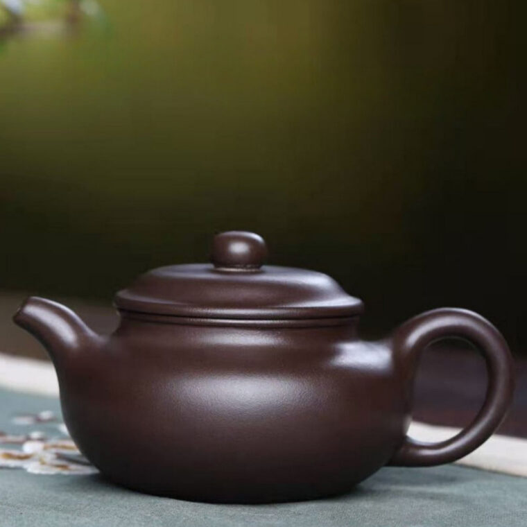 Full Handmade Yixing Zisha Teapot [Fanggu Pot] (Lao Zi Ni – 230ml)