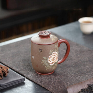 Master Handmade Yixing Zisha Tea Mug [Ji Xiang] (Long Xue Sha – 200ml)