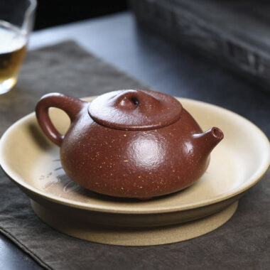 Full Handmade Yixing Zisha Teapot [Jingzhou Shi Piao] (Tao Hua Ni – 300ml)
