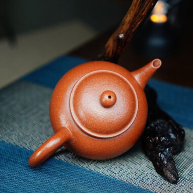Full Handmade Yixing Zisha Teapot [Shui Ping Pot] (Li Pi Zhu Ni – 220ml)