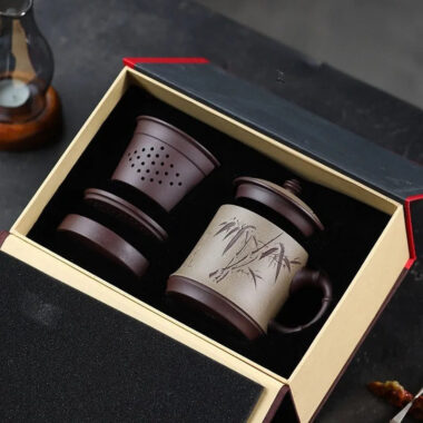 Handmade Yixing Zisha Tea Mug with Filter [Zui Chunfeng Zhu Jie] (Zi Ni / Duan Ni – 470ml)
