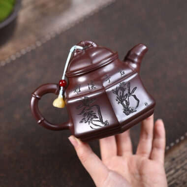 Yixing Zisha Teapot [Sijunzi Zhu Ding] (Shi Hong – 310ml)
