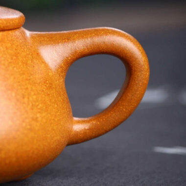 Full Handmade Yixing Zisha Teapot [Jingzhou Shi Piao Pot] (Wucai Lao Duan Ni – 200ml)