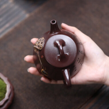 Yixing Zisha Teapot [Lotus Pod Gao Shi Piao] (Zi Zhu Ni – 320ml)