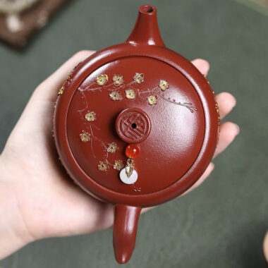 Yixing Zisha Teapot [Plum Blossom Wanyu] (Dahongpao – 220ml)