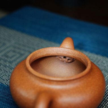 Full Handmade Yixing Zisha Teapot [Fanggu Pot] (Jiang Po Ni – 180ml)