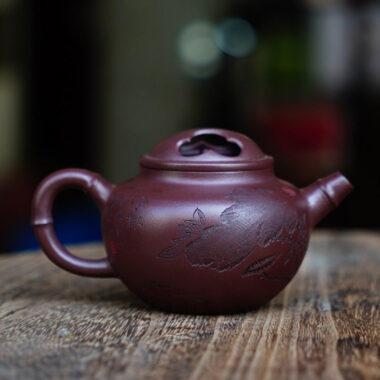 Full Handmade Yixing Zisha Teapot [Niu Gai Pot] (Zi Ni – 170ml)