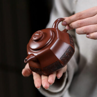 Full Handmade Yixing Zisha Teapot [Tai Chi] (Hong Pi Long – 330ml)