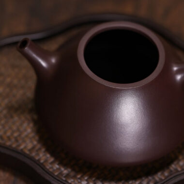 Full Handmade Yixing Zisha Teapot [Ziye Shi Piao Pot] (Zi Ni – 240/320ml)