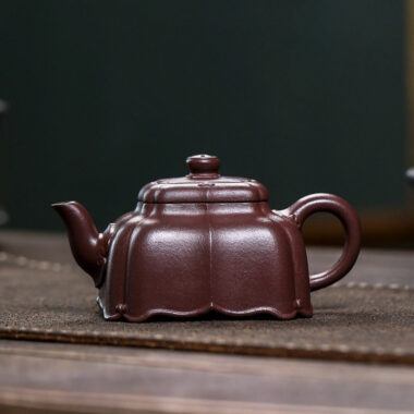 Full Handmade Yixing Zisha Teapot [Feiling] (Zi Ni – 180ml)