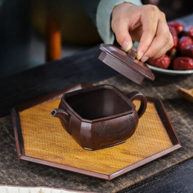 Full Handmade Yixing Zisha Teapot [A Bright Future] (Jia Pi Zi Ni – 320ml)
