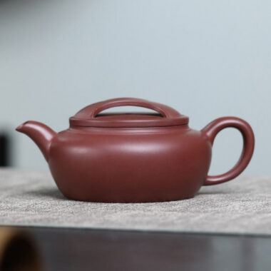 Full Handmade Yixing Zisha Teapot [Niu Gai Lianzi Pot] (Zi Ni – 210ml)