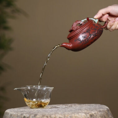 Yixing Zisha Teapot [Red Plum] (Long Xue Sha – 360ml)