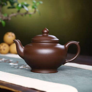Full Handmade Yixing Zisha Teapot [Xiao Ying Pot] (Zi Ni – 260ml)