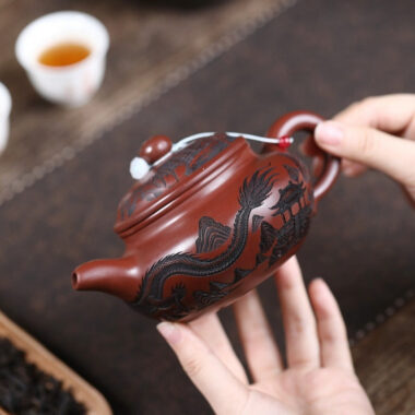 Yixing Zisha Teapot [Dragon Fanggu] (Long Xue Sha – 340ml)