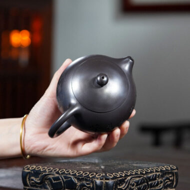Yixing Zisha Teapot [Shanshui Xishi Pot] (Shi Huang – 400ml)