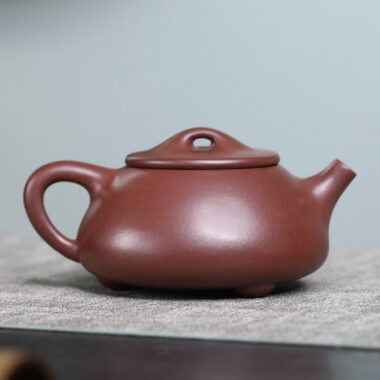 Full Handmade Yixing Zisha Teapot [Jingzhou Shi Piao Pot] (Zi Ni – 300ml)