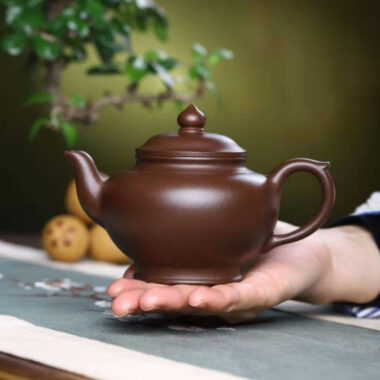 Full Handmade Yixing Zisha Teapot [Xiao Ying Pot] (Zi Ni – 260ml)