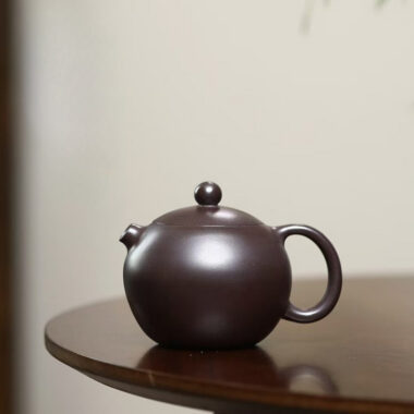 Yixing Zisha Teapot [Hetun Xishi] (Chi Long Xue Sha – 220ml)