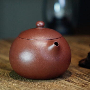 Full Handmade Yixing Zisha Teapot [Xishi Pot] (Di Cao Qing – 130ml)