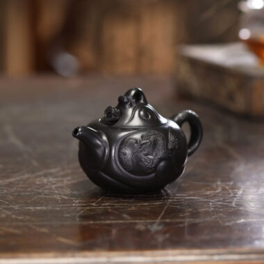 Full Handmade Yixing Zisha Teapot [Carp Dragon Pot] (Hei Ni – 170ml)