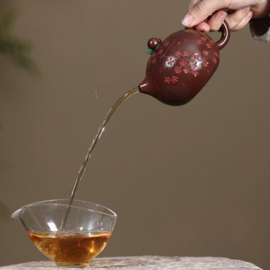 Yixing Zisha Teapot [Plum Blossom Xishi] (Zi Zhu Ni – 280ml)