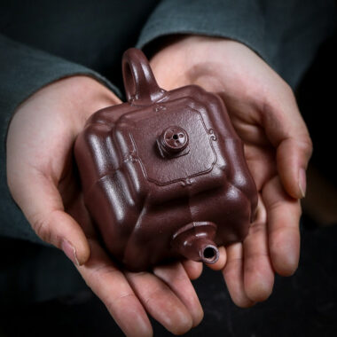 Full Handmade Yixing Zisha Teapot [Feiling] (Zi Ni – 180ml)