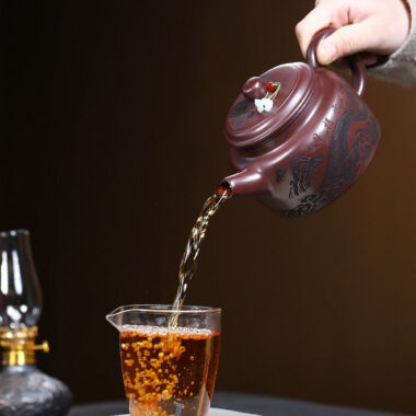 Yixing Zisha Teapot [Dragon Dezhong] (Zi Zhu Ni – 480ml)