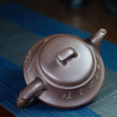 Full Handmade Yixing Zisha Teapot [Smooth & Fine Pot] (Zi Ni – 350ml)