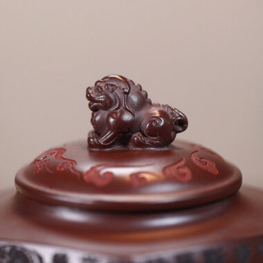 Yixing Zisha Teapot [Liufang Xiangrui] (Long Xue Sha – 240ml)