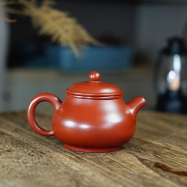 Yixing Zisha Teapot [Gao Pan Pot] (Dahongpao – 200ml)