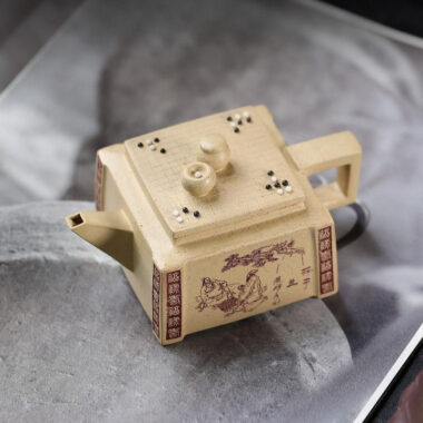 Full Handmade Yixing Zisha Teapot [Qikai Desheng] (Bensan Lu Ni – 145ml)