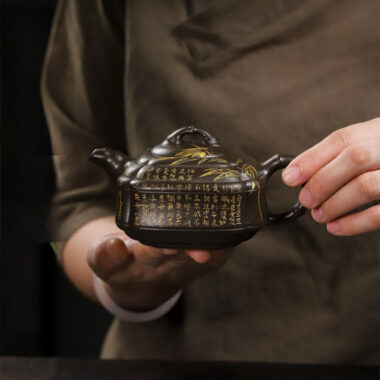 Full Handmade Yixing Zisha Teapot [Chou Jiao Zhu Gu] (Feicui Qing Zi Ni – 300ml)