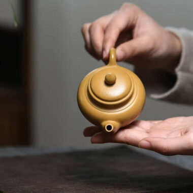 Yixing Zisha Teapot [Mini Xiao Ying Pot] (Huangjin Zhu Ni – 110ml)
