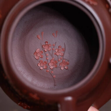 Yixing Zisha Teapot [Plum Blossom Qu Hu] (Zi Zhu Ni – 230ml)