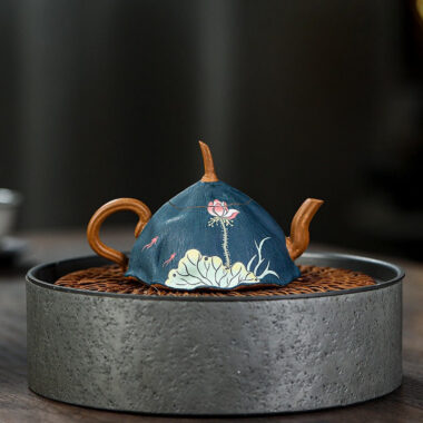 Full Handmade Yixing Zisha Teapot [Yu Lian Hua Wu] (Duan Ni – 100ml)