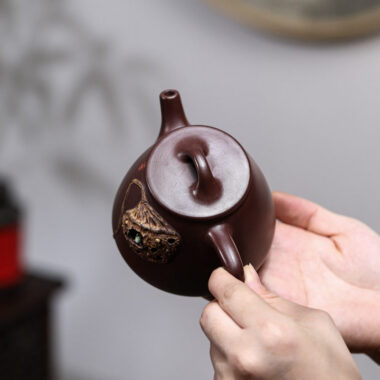 Yixing Zisha Teapot [Lotus Pod Gao Shi Piao] (Zi Zhu Ni – 320ml)