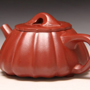 Full Handmade Yixing Zisha Teapot [Linghua Shi Piao Pot] (Dahongpao – 240ml)
