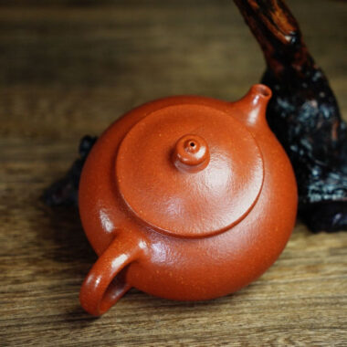 Full Handmade Yixing Zisha Teapot [Han Jiang Pot] (Li Pi Zhu Ni – 190ml)