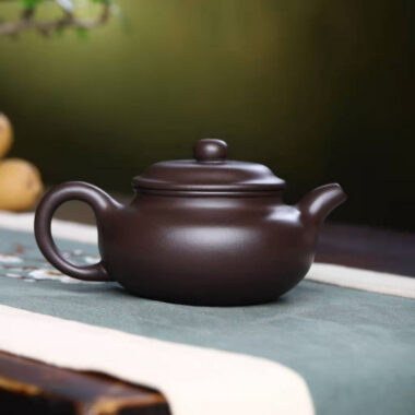 Full Handmade Yixing Zisha Teapot [Fanggu Pot] (Lao Zi Ni – 230ml)