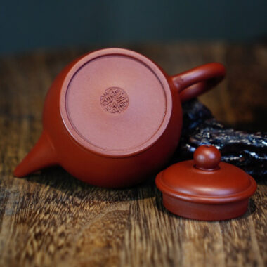 Full Handmade Yixing Zisha Teapot [Man Sheng Shui Ping Pot] (Dahongpao – 90ml)