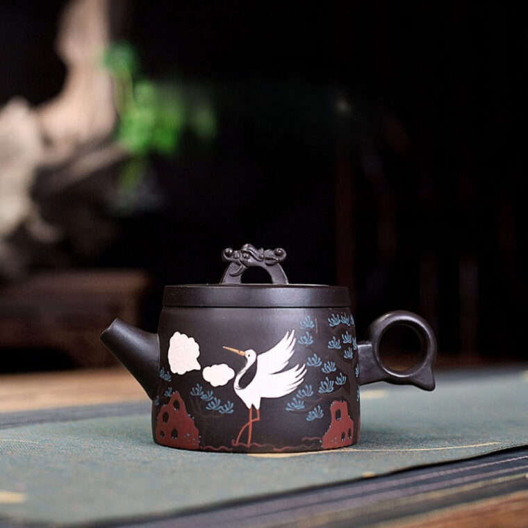 Yixing Zisha Teapot [Auspicious Crane] (Hei Ni – 190ml)