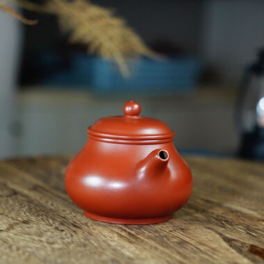 Yixing Zisha Teapot [Gao Pan Pot] (Dahongpao – 200ml)